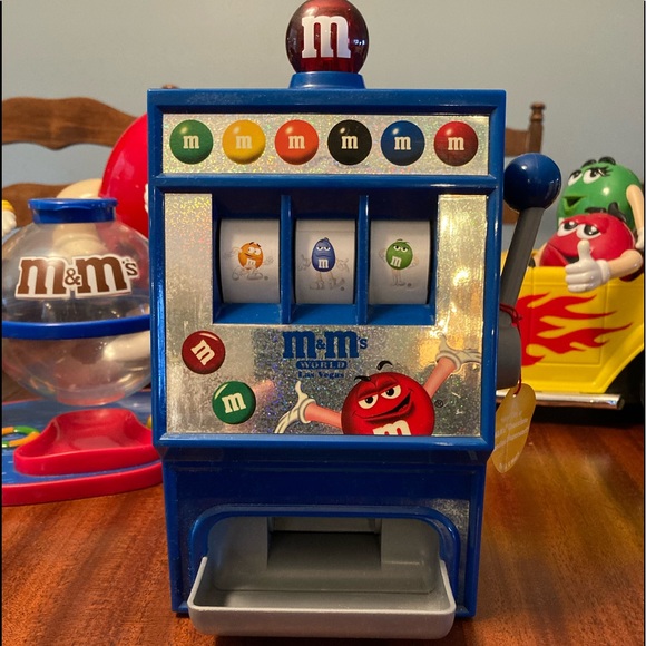 Vintage 1990s M and M dispenser Los Vegas addition - Picture 1 of 4